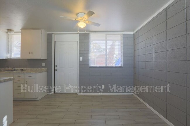 Building Photo - 249 S Hobson