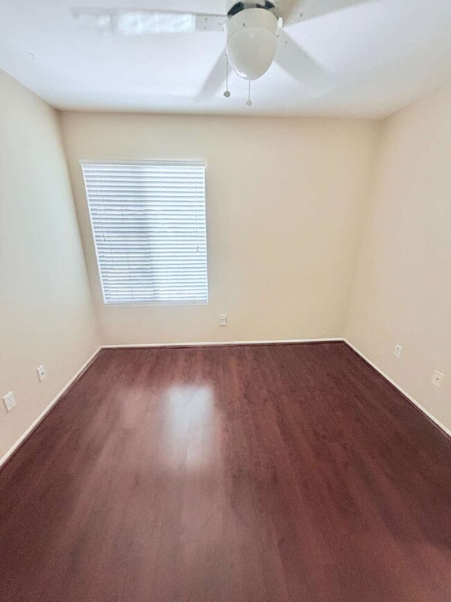 Building Photo - 3-Bedroom Home, Large backyard Move-in by Aug 1st for $500 Move-in Discount!