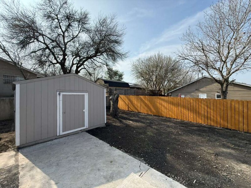 Building Photo - 8827 Slumber Ln