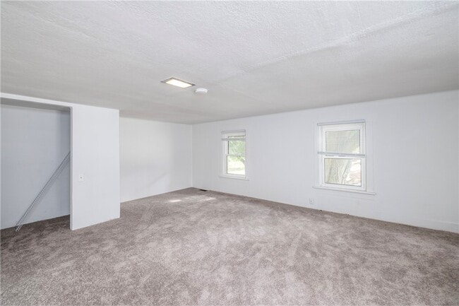 Building Photo - 859 Clevenger Rd