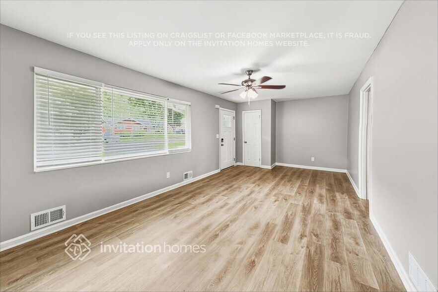 Building Photo - 8490 Meadowbrook Dr