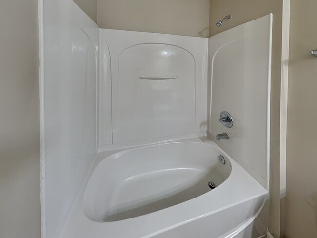 Building Photo - 153 Terracina Dr