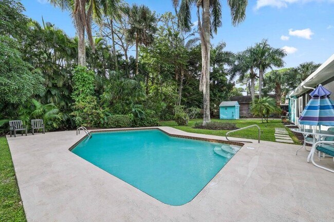 Building Photo - 5554 Hibiscus Rd