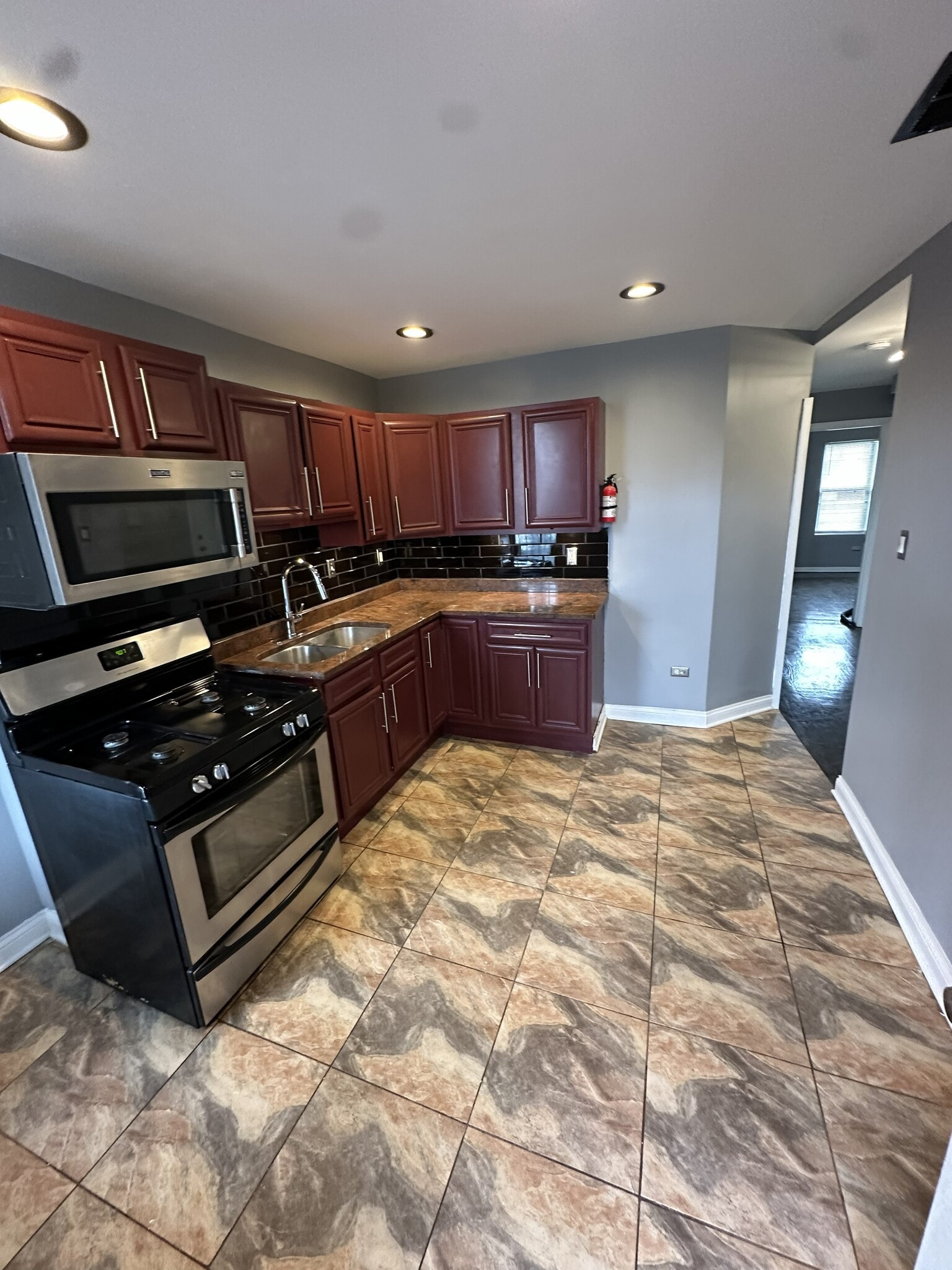 Building Photo - 10450 S Maryland Ave