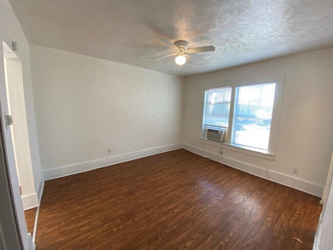 Building Photo - 801 N Lancaster Ave
