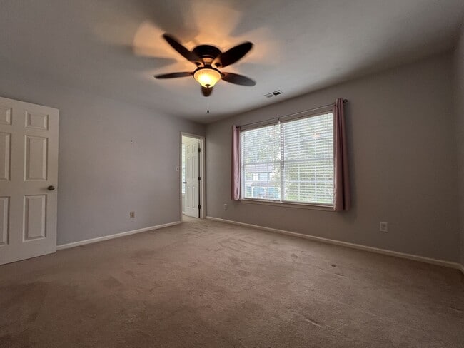 Building Photo - Beautiful 4-Bedroom Home in Kiln Creek