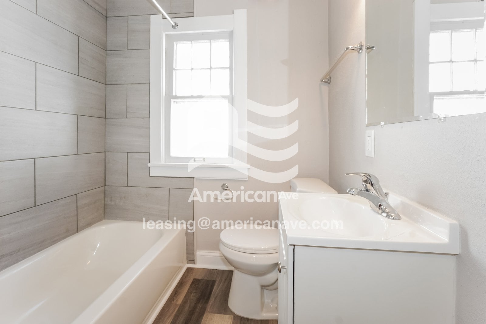 Building Photo - 1930 Loxley Rd