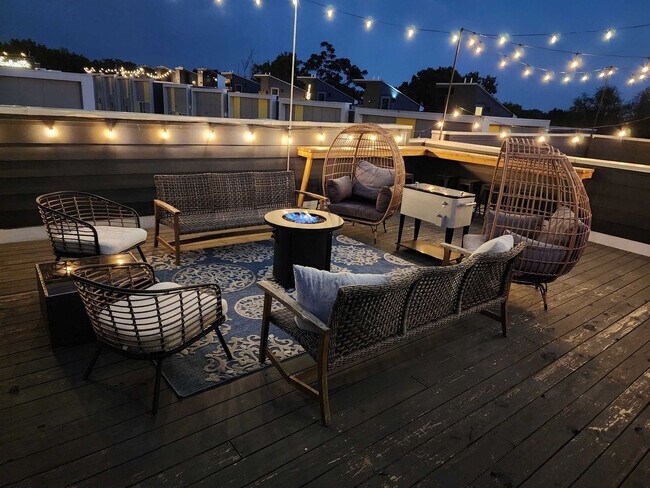 Building Photo - 1112 Harmony Way