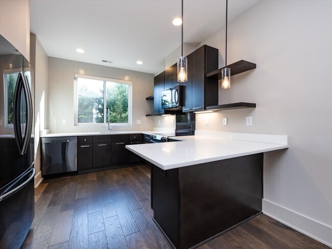 Building Photo - 237 Domain Way