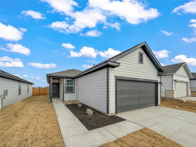 Building Photo - 2104 Lost Timbers Dr