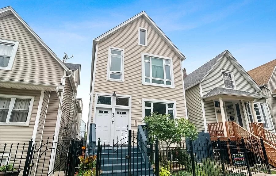 Building Photo - 2717 N Artesian Ave