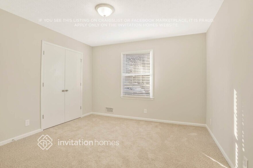 Building Photo - 2400 Lansdowne Ct NW