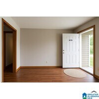 Building Photo - 611 Center Way S