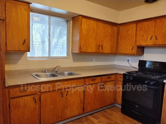 Building Photo - 8934 S Nogales Hwy