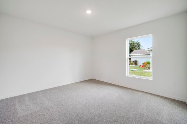 Building Photo - 438 SW Meadow Terrace