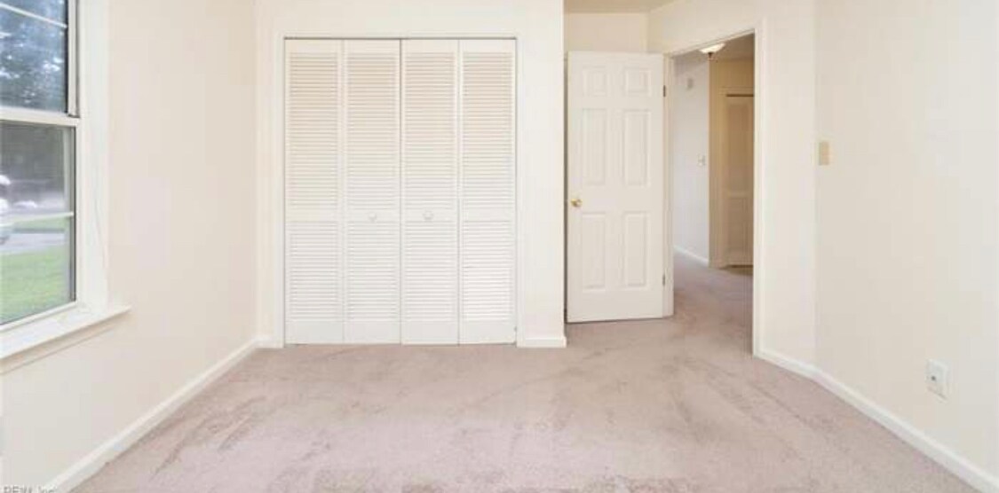 Building Photo - 3544 Clover Meadows Dr