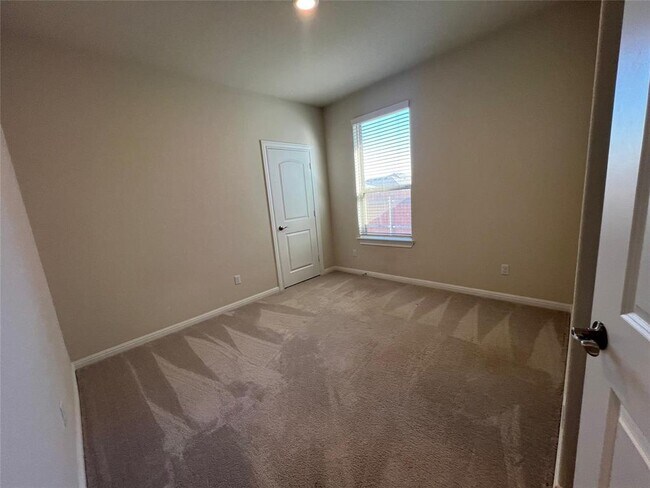 Building Photo - 101 Purple Sandpiper Ln