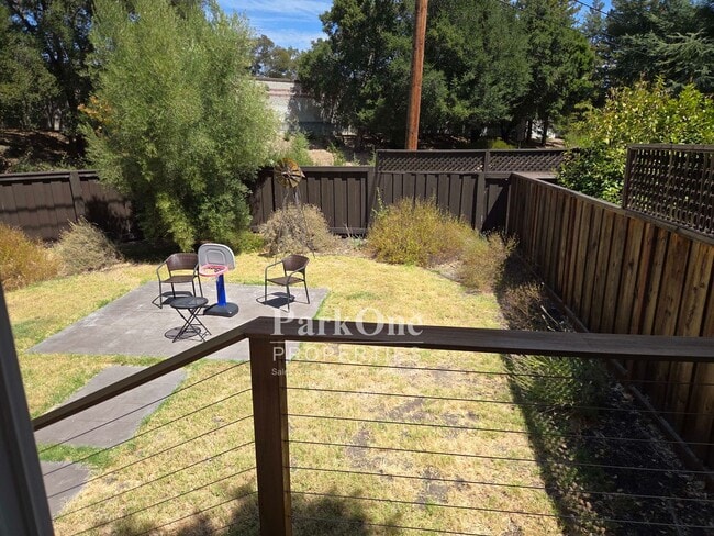 Building Photo - 1540 Westwood Ct