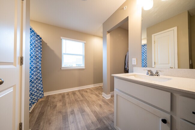 Building Photo - 13864 Kaylemore Trl