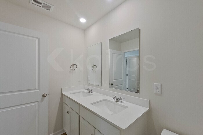 Building Photo - 111 Overstreet Way