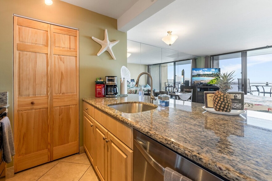 Building Photo - 110 Kaanapali Shores Pl