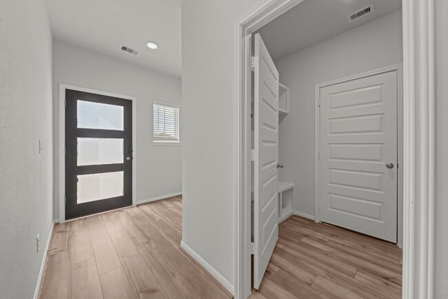 Building Photo - 8340 Bristlecone Pne Wy