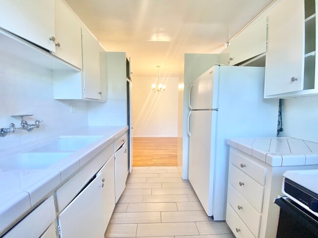 Building Photo - 1055 S Wooster St