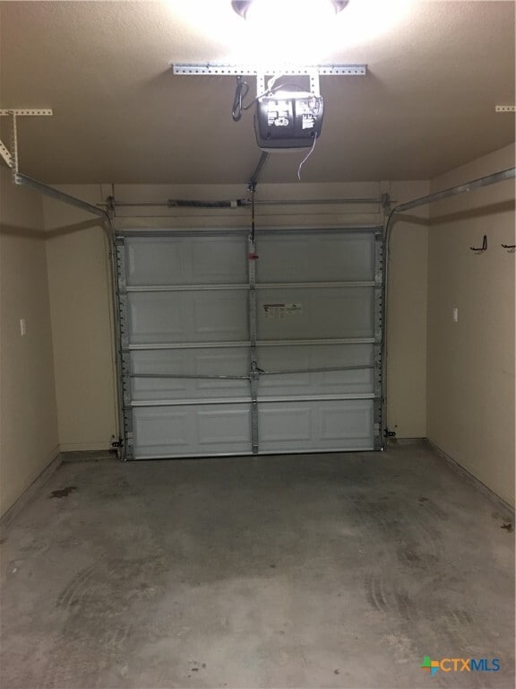 Building Photo - 1304 Cavalry Ln