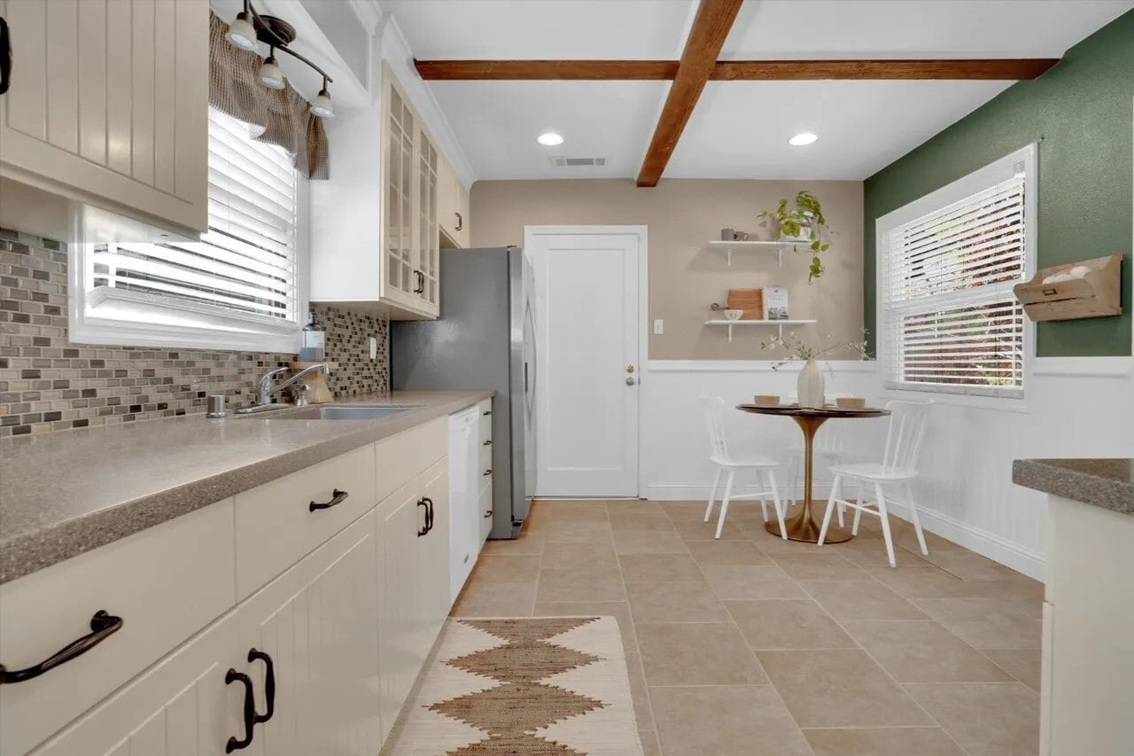 Kitchen - 1020 S Church St