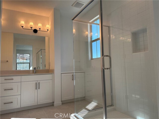 Building Photo - 665 E Foothill Blvd