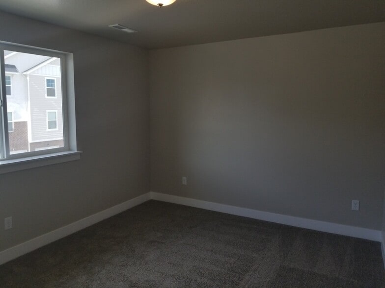 Building Photo - 4059 W 1850 N