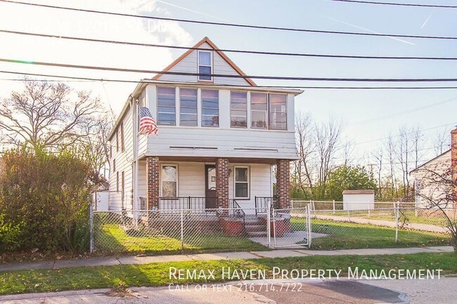 Building Photo - 4022 W 120th St., DN, Cleveland- Spacious ...