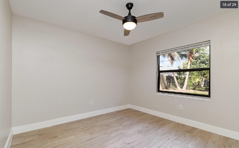 Building Photo - 1315 Armory Dr NE