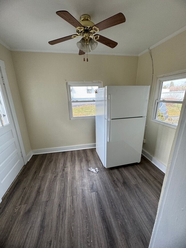 Building Photo - Charming 3 Bedroom 1.5 Bath Home