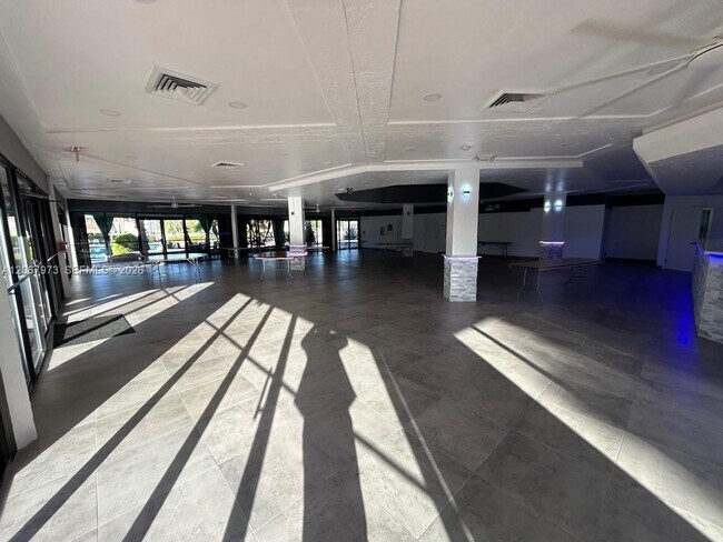 Building Photo - 15428 SW 50th Terrace