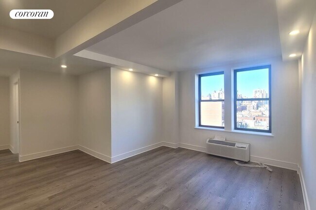 Building Photo - 45 W 81st St