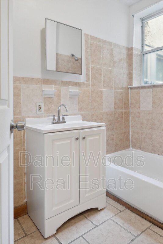 Building Photo - 758 S 52nd St