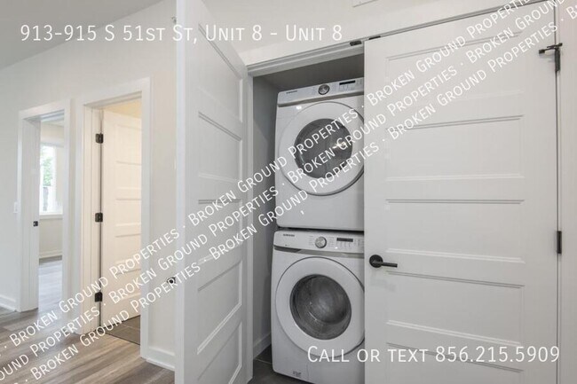 Building Photo - 913-915 S 51st St, Unit 8-Unit 8