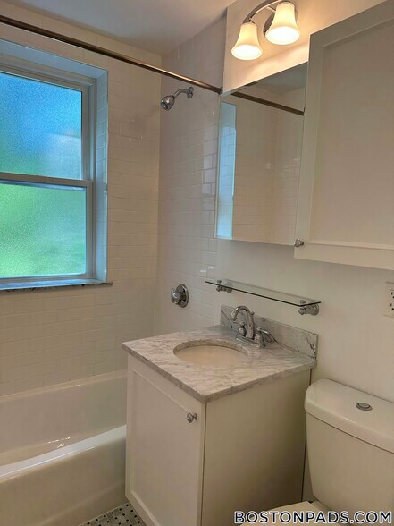 Building Photo - 22 Chauncy St