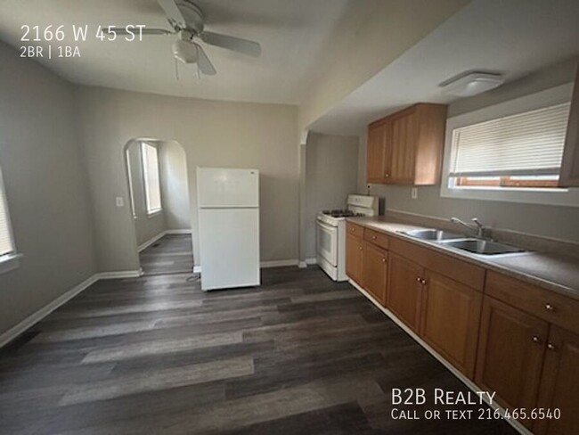 Building Photo - 2166 W 45th St