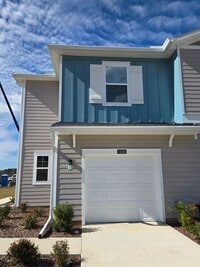 Building Photo - 3 bedroom 2.5 Bath in Tara Baywood