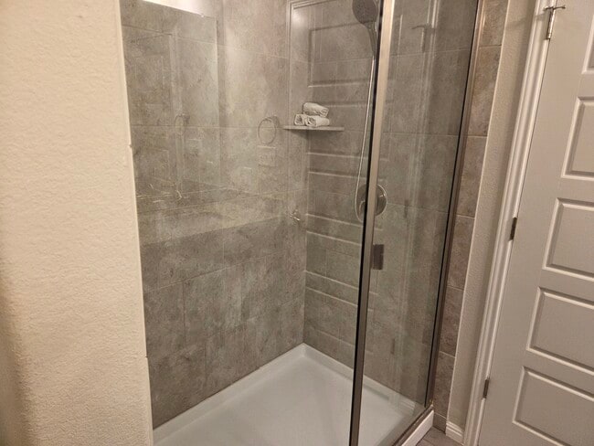 Building Photo - 2304 S Lakeline Blvd