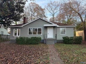 Building Photo - 1903 Enolam Blvd SE