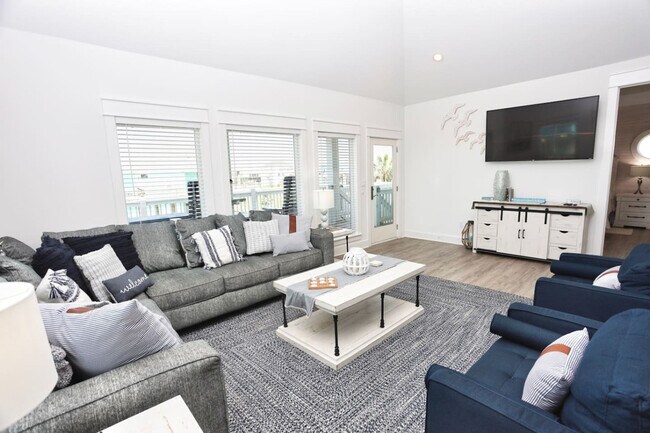 Building Photo - 939 Palm Ridge Dr