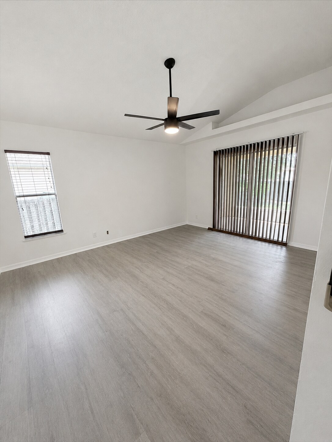 Master Bedroom - 3371 Freedom Ave