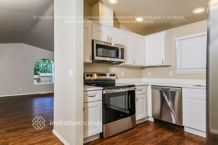 Building Photo - 314 95th Ave SE