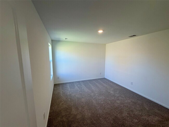 Building Photo - 28722 Bottom Grass Trl