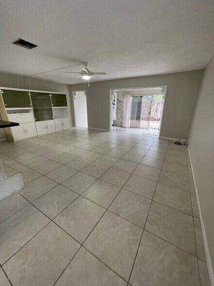 Living room out - 210 NW 4th Ave