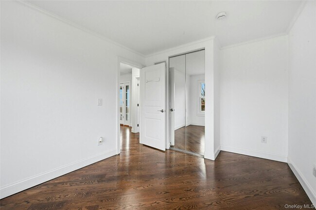 Building Photo - 20845 Soundview Ave