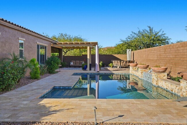 Building Photo - 10702 E Lumiere Ave